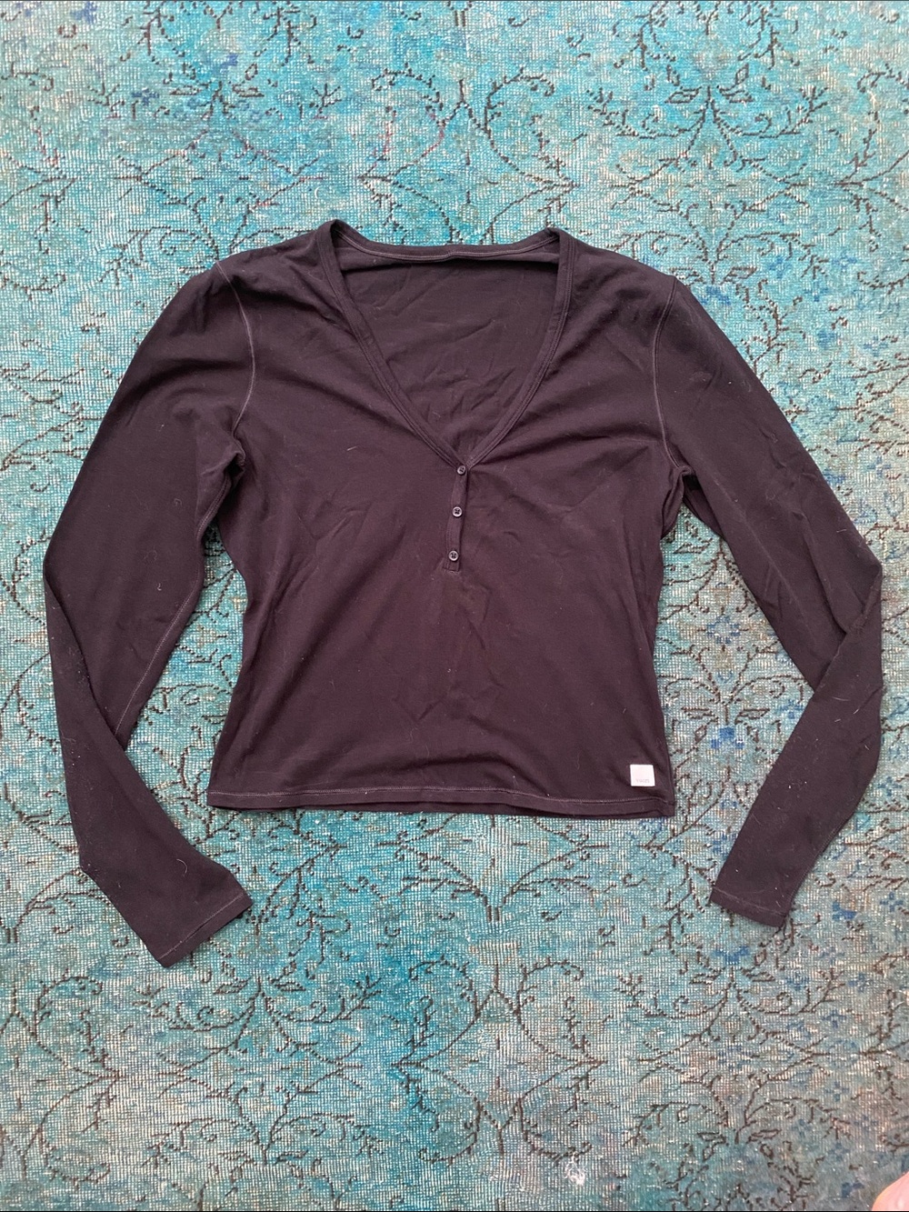 Vuori Black Long-Sleeve V-Neck Henley Top